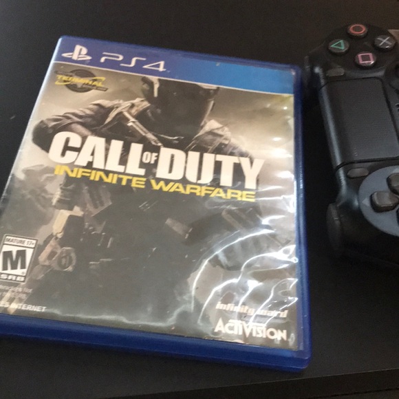 {SOLD} PLAYSTATION 4 - Picture 6 of 6